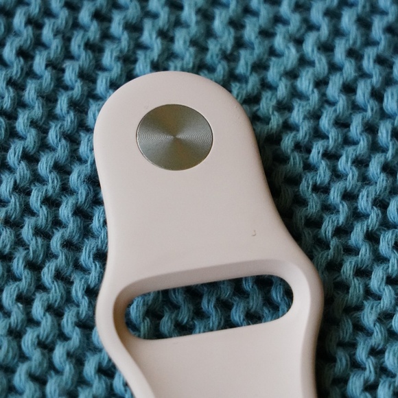 Pink Apple Watch Silicone Sport Band -- 45/44/42mm – M/L, Pristine and Authentic - Picture 5 of 6